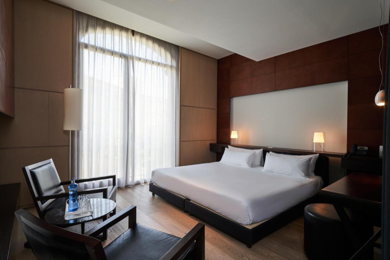 เมร์เซร์ กาซา ตอร์เนร์ อี เกย Hotel บิลาฟรังกา เดล เปเนเดส ภายนอก รูปภาพ