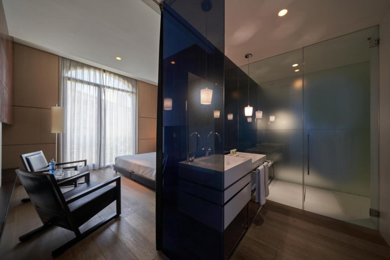 เมร์เซร์ กาซา ตอร์เนร์ อี เกย Hotel บิลาฟรังกา เดล เปเนเดส ภายนอก รูปภาพ
