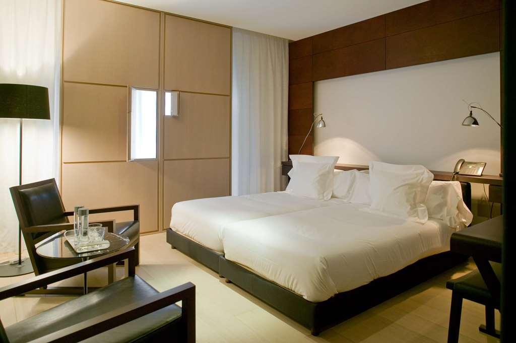 เมร์เซร์ กาซา ตอร์เนร์ อี เกย Hotel บิลาฟรังกา เดล เปเนเดส ห้อง รูปภาพ